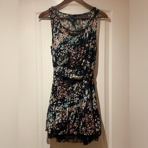 Guess floral short dress with lace detail, Size 3
